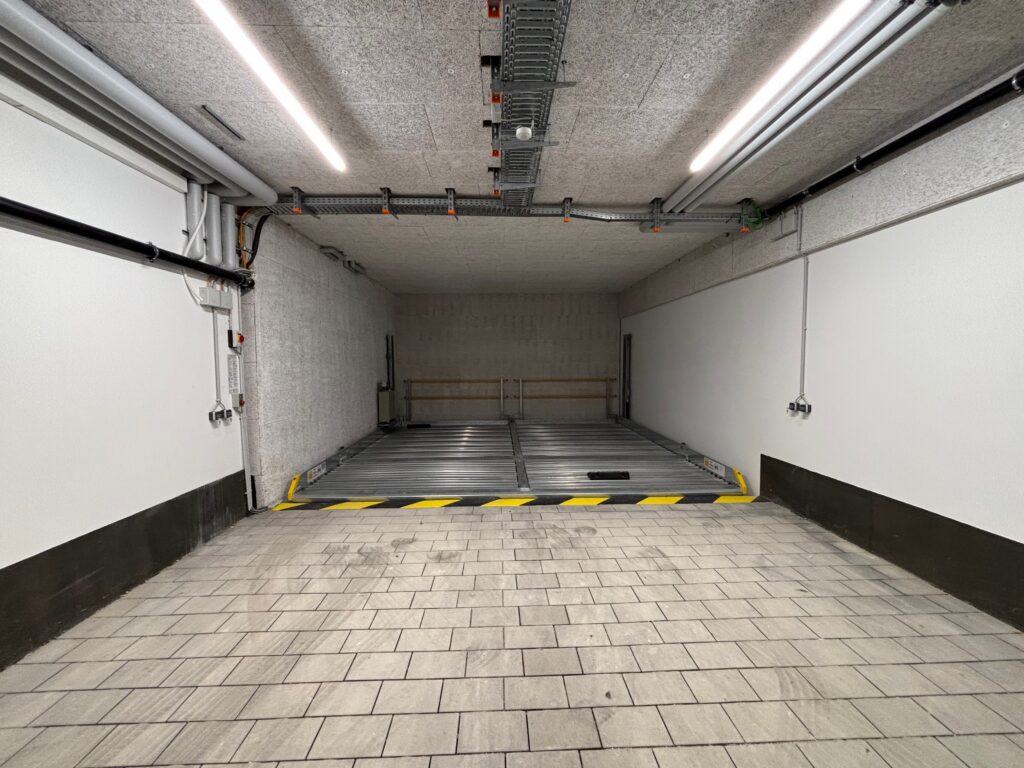 Duplex-Tiefgaragenstellplatz mit E-Lademöglichkeit in Gauting – Neubau